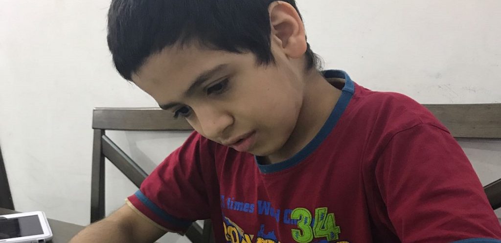 تجربة أم عبد الرحمن: العلامات المبكرة لاضطراب التوحد