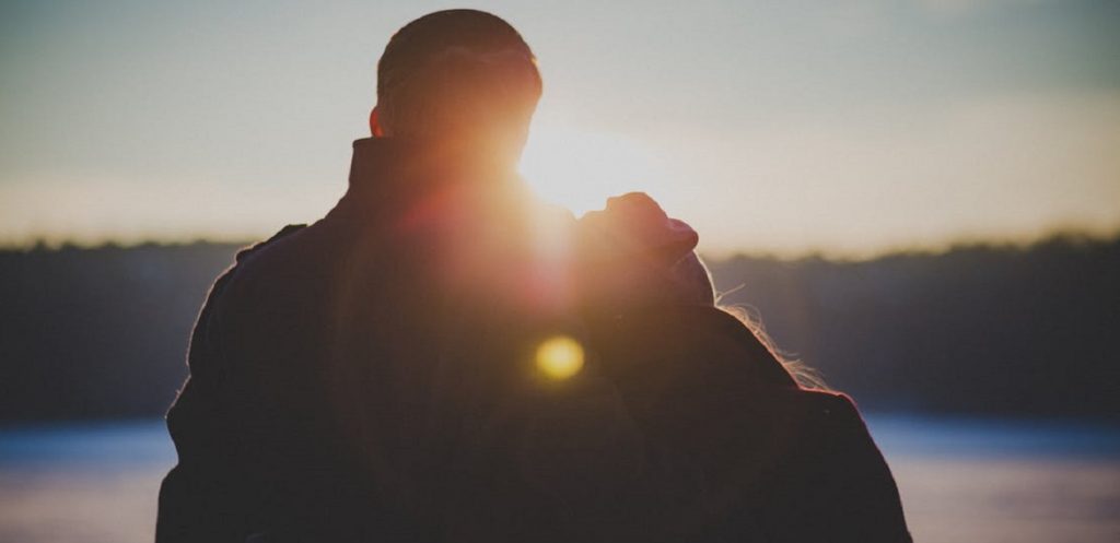 7 لمسات صغيرة من أجل حياة زوجية مستقرة