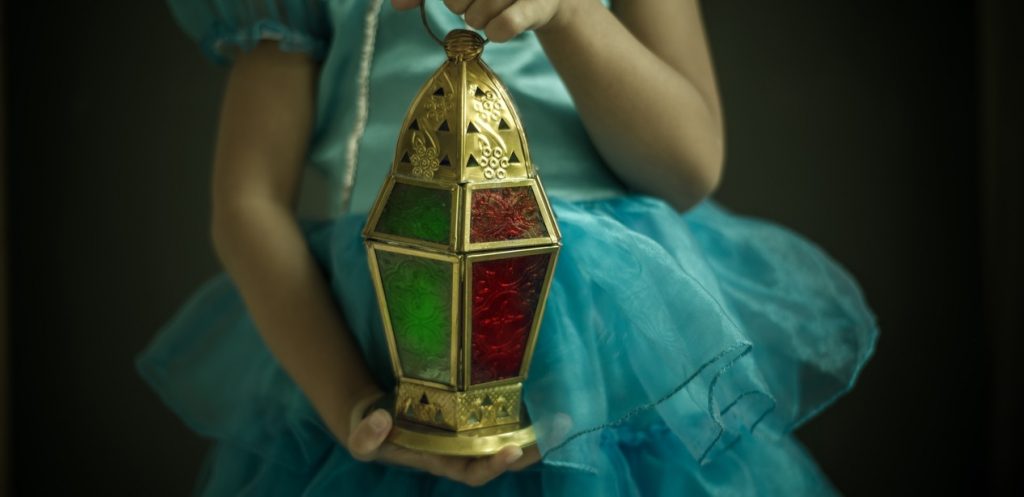 فساتين بنات لأمسيات رمضان