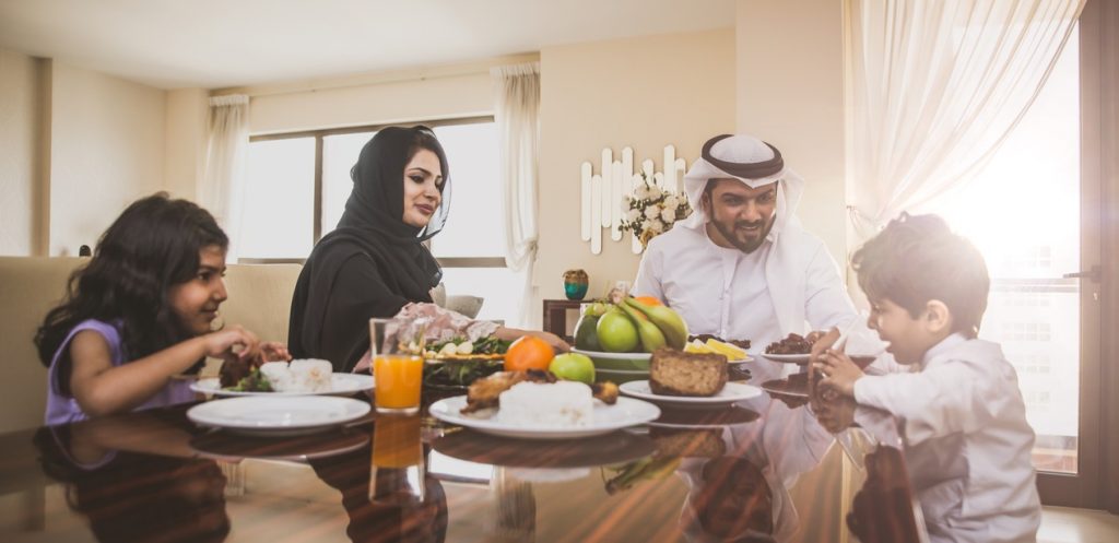 كيف نستغل رمضان في تربية الأطفال وتهذيبهم؟