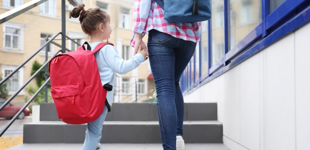 9 مميزات لا تغفلي عنها عند اختيار شنط مدرسية