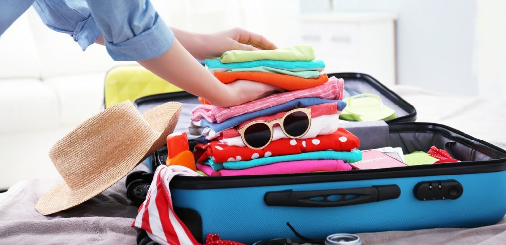 7  أفكار لتوضيب شنط السفر بفاعلية للعائلات