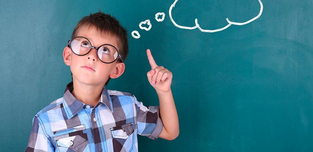 طفلي يعاني من مشكلة في تذكر اسماء الأشياء، ماذا أفعل؟