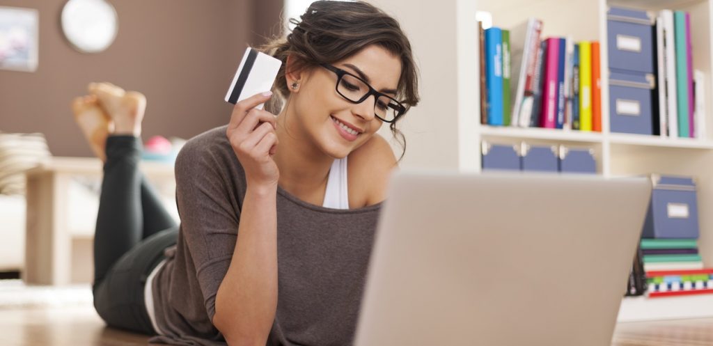 هل شراء الأجهزة الالكترونية من خلال الانترنت مضمون؟