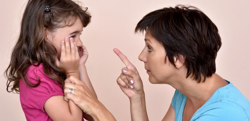 أساليب غير فعالة عند تعامل الأهل مع تحديات أبنائهم السلوكية