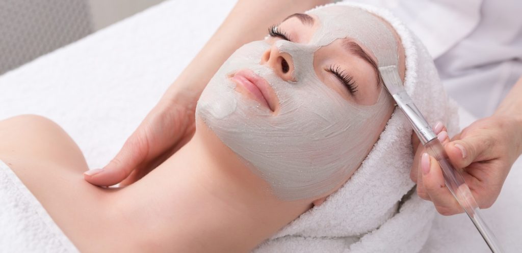 7 خطوات من أجل بشرة أنعم وأكثر شباباً