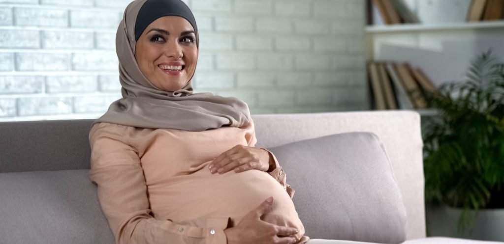 الحامل والصيام: نصائح من خبيرة تغذية لصيام بدون متاعب