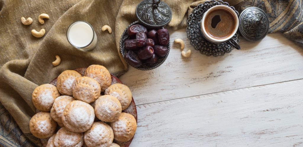 التغذية السليمة خلال أيام العيد لتتجنب المشاكل الصحية