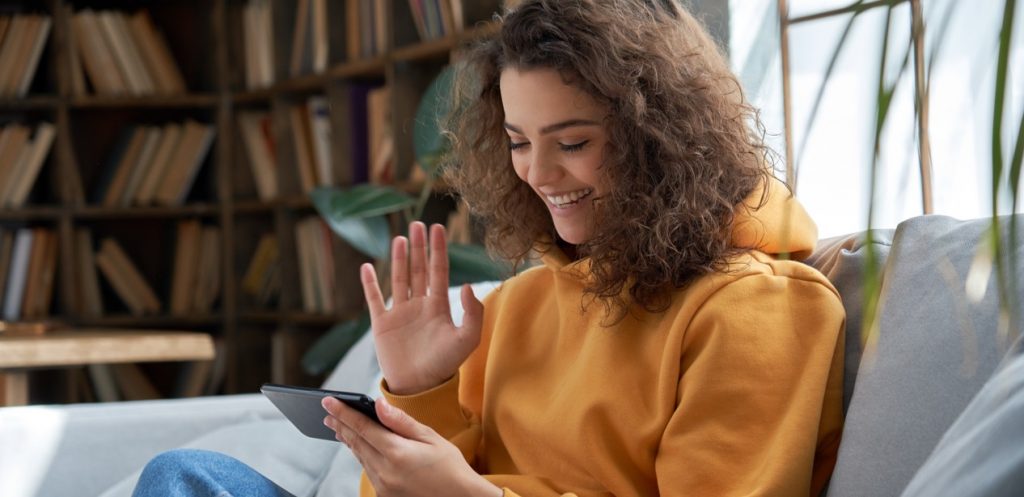 How to stay connected on social media despite social distancing