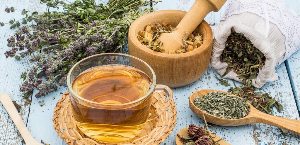 هل يمكن تقديم الأعشاب للرضع؟