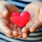 يوم اليتيم: كيف تختار الهدايا المناسبة للأطفال اليتامى لإسعادهم وإشعارهم بالاهتمام؟ يوم اليتيم: كيف تختار الهدايا المناسبة للأطفال اليتامى لإسعادهم وإشعارهم بالاهتمام؟