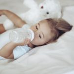 ما هي زجاجة الرضاعة الأفضل للطفل؟ دليل شامل للاختيار الصحيح ما هي زجاجة الرضاعة الأفضل للطفل؟ دليل شامل للاختيار الصحيح